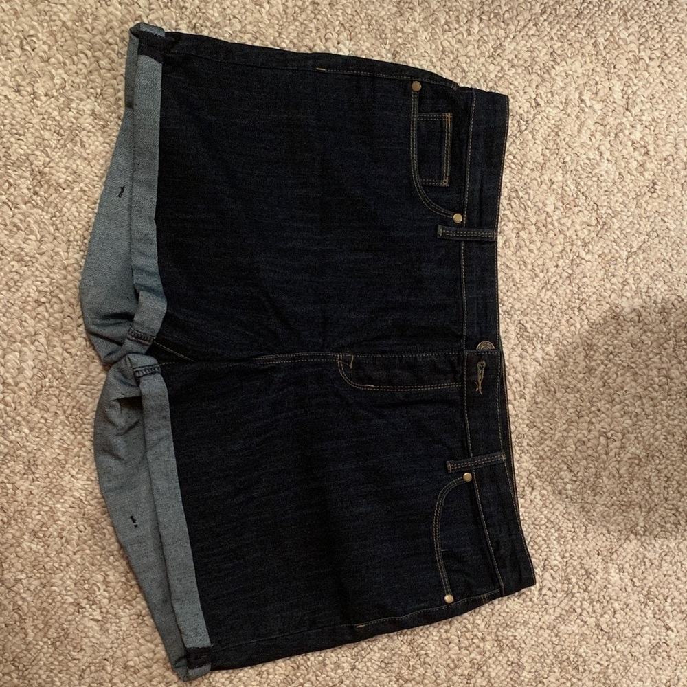 Women’s size 18 Relativity brand Dark Blue Denim Cuffed Jean Shorts